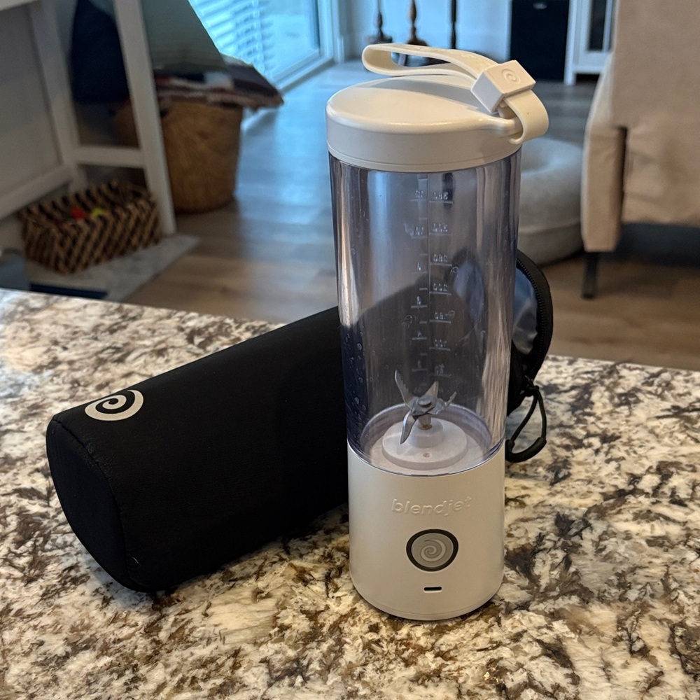 White Portable Blender